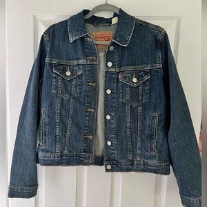 Levi’s Jean Jacket - women’s Large